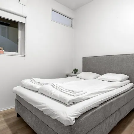 The Arctic Nest By Paramount 아파트 *