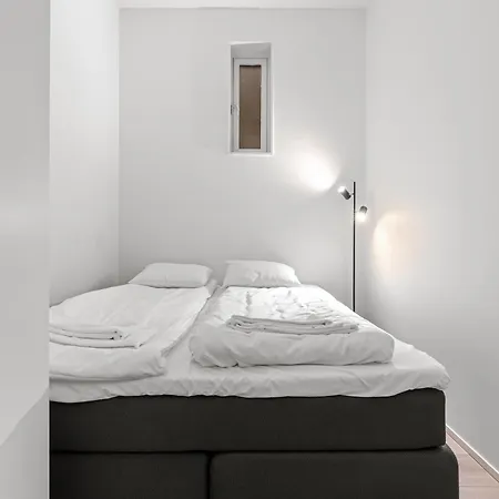 The Arctic Nest By Paramount *